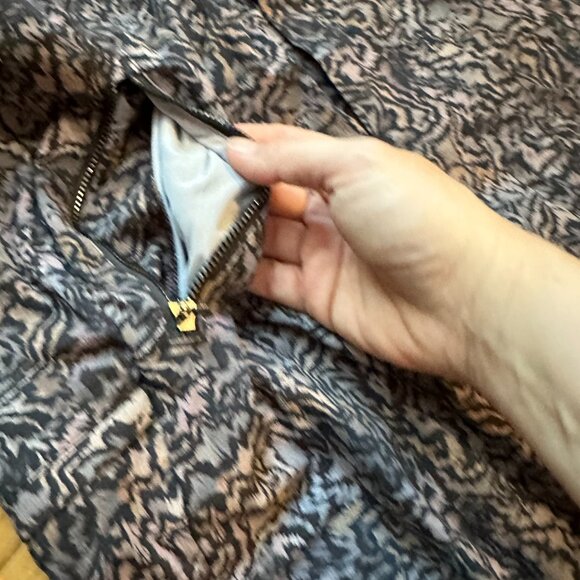 ATHLETA Trekkie North Jogger | size 12 | abstract soft tones - Picture 14 of 15